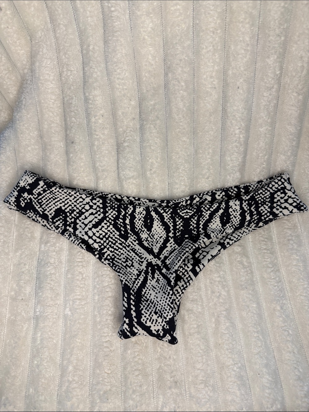 Midori Black & White Snake-Pattern Bikini Bottom